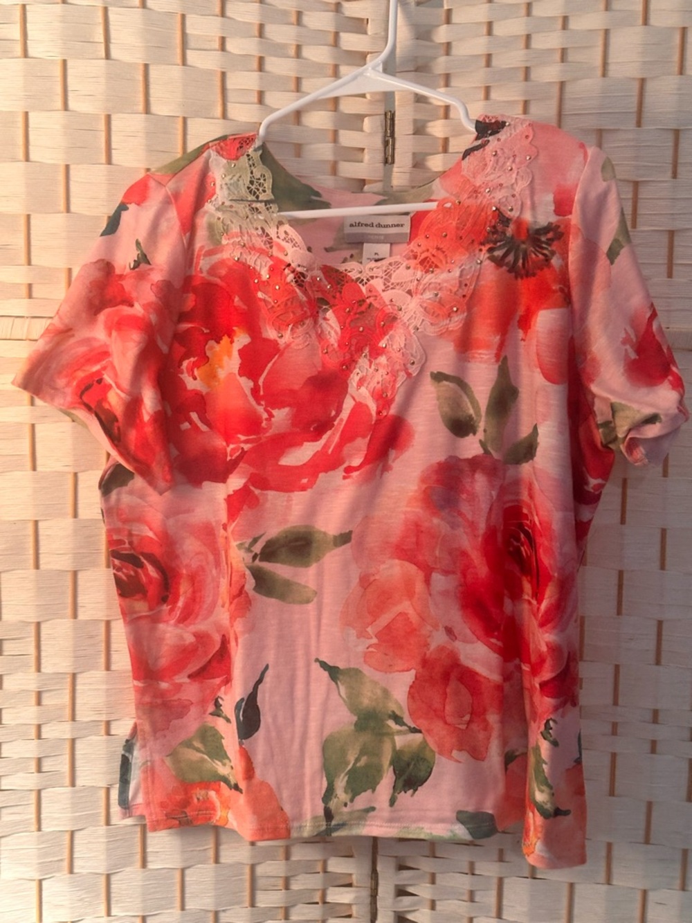 Alfred Dunner Pink and Red Floral Lace-Trim Short Sleeve Top